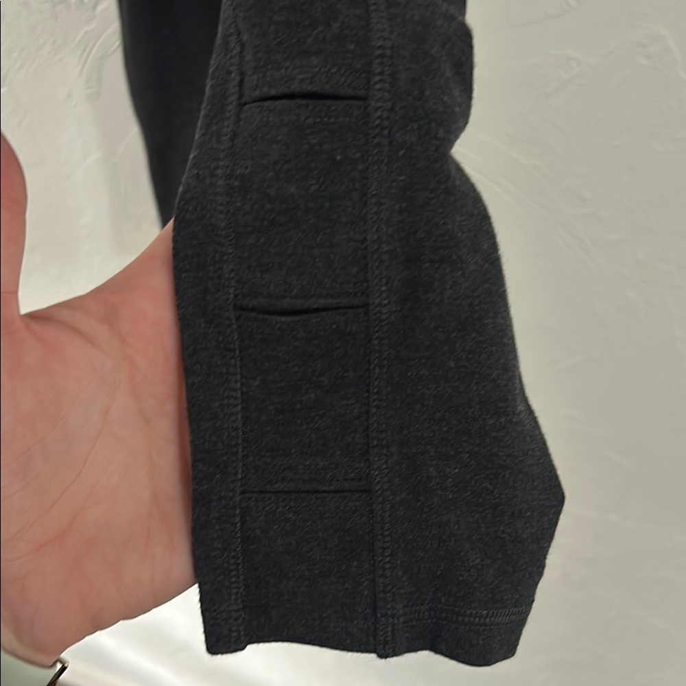 Dark Gray Old Navy Active Balance High Waistband Leggings w/ leg cut outs - Picture 5 of 5